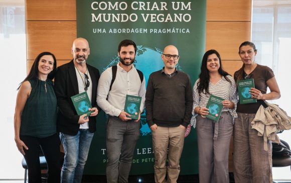 Portuguese edition and launching of the book How To Create A Vegan World: A Pragmatic Approach, By Tobias Leenaert